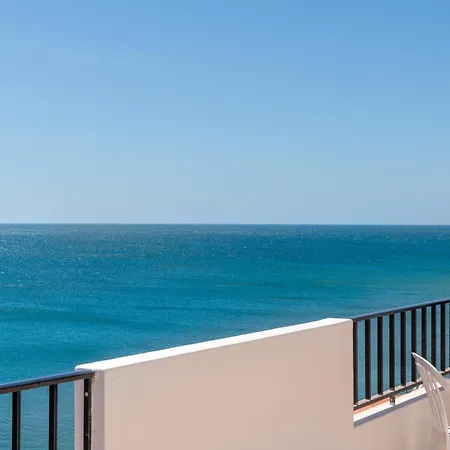 Casa Infinito Azul - Big Balcony - T2 By Bedzy * Albufeira